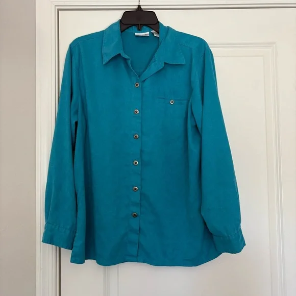 Vintage Chico’s Women’s Turquoise Button- Down Shirt - Picture 2 of 9